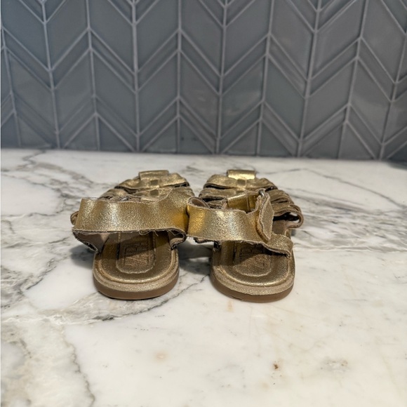 ADD ON FOR $19 Zara Gold‎ Sandals 8.5c H&M - Picture 5 of 5